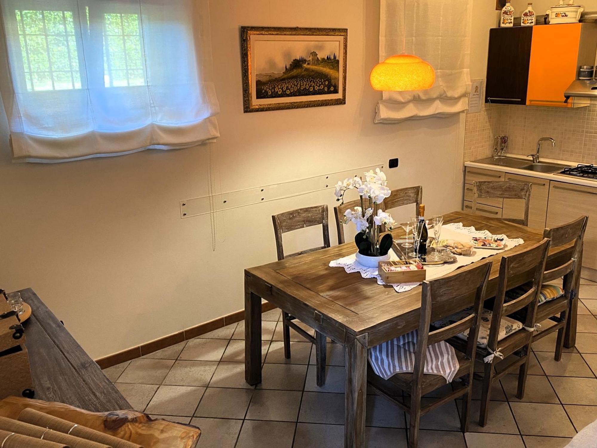 Chiara House Apartment Barga Bagian luar foto