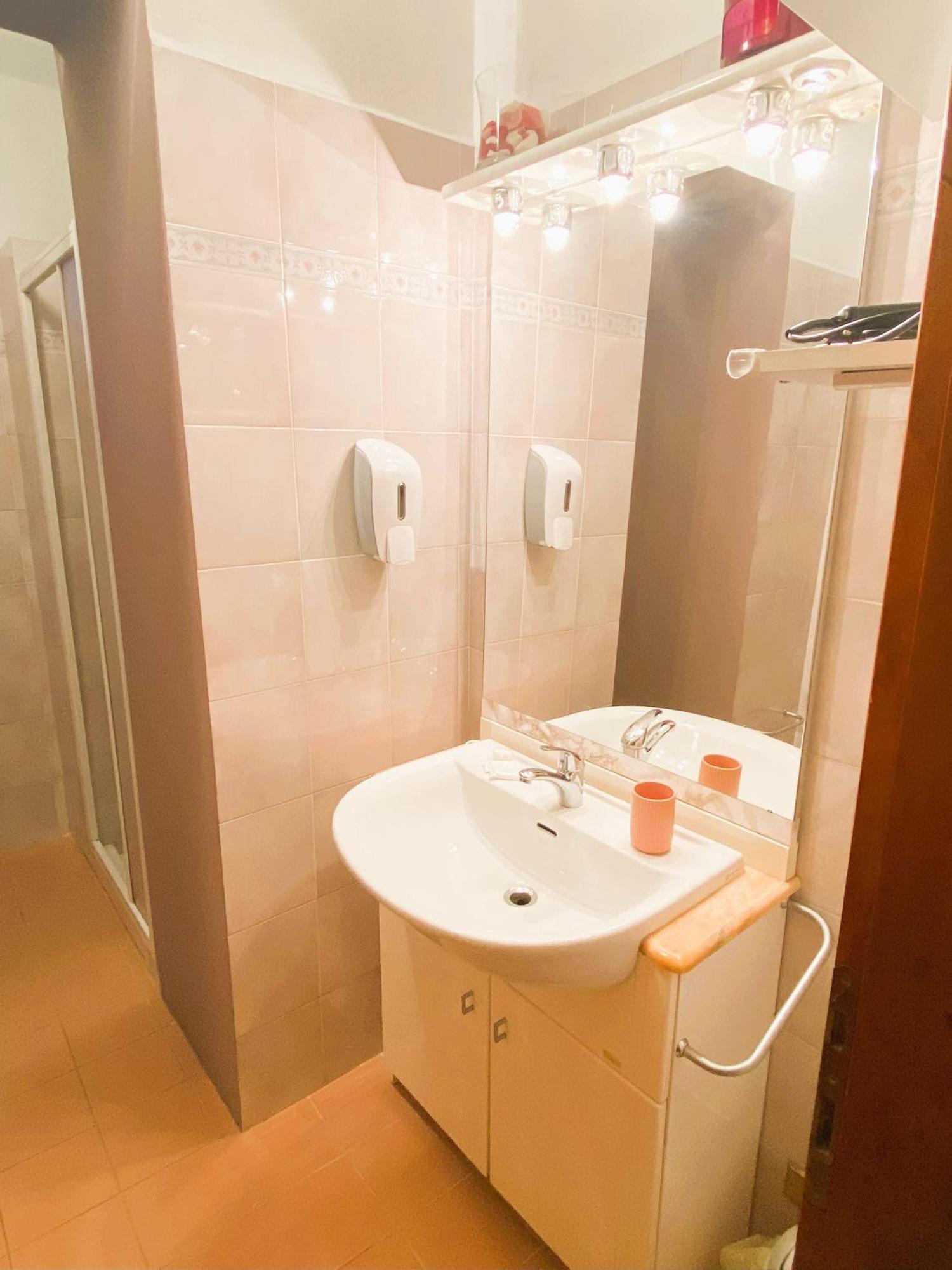 Chiara House Apartment Barga Bagian luar foto
