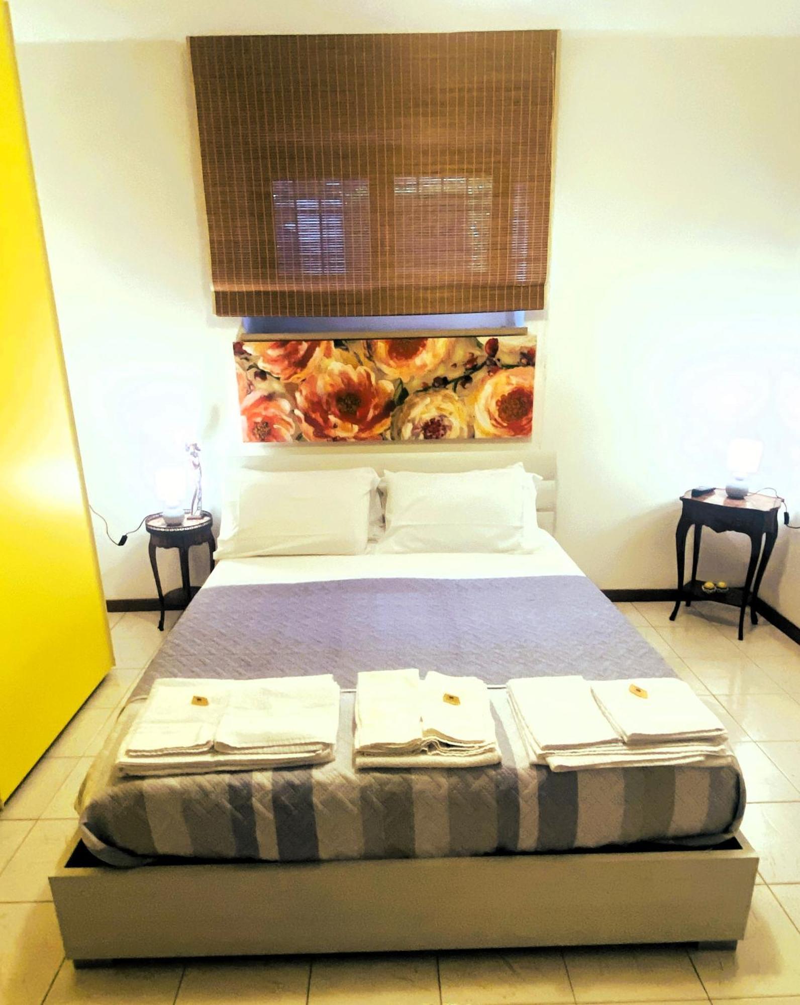 Chiara House Apartment Barga Bagian luar foto