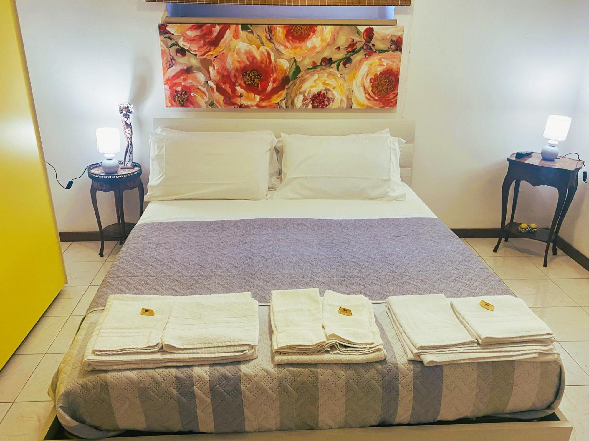 Chiara House Apartment Barga Bagian luar foto