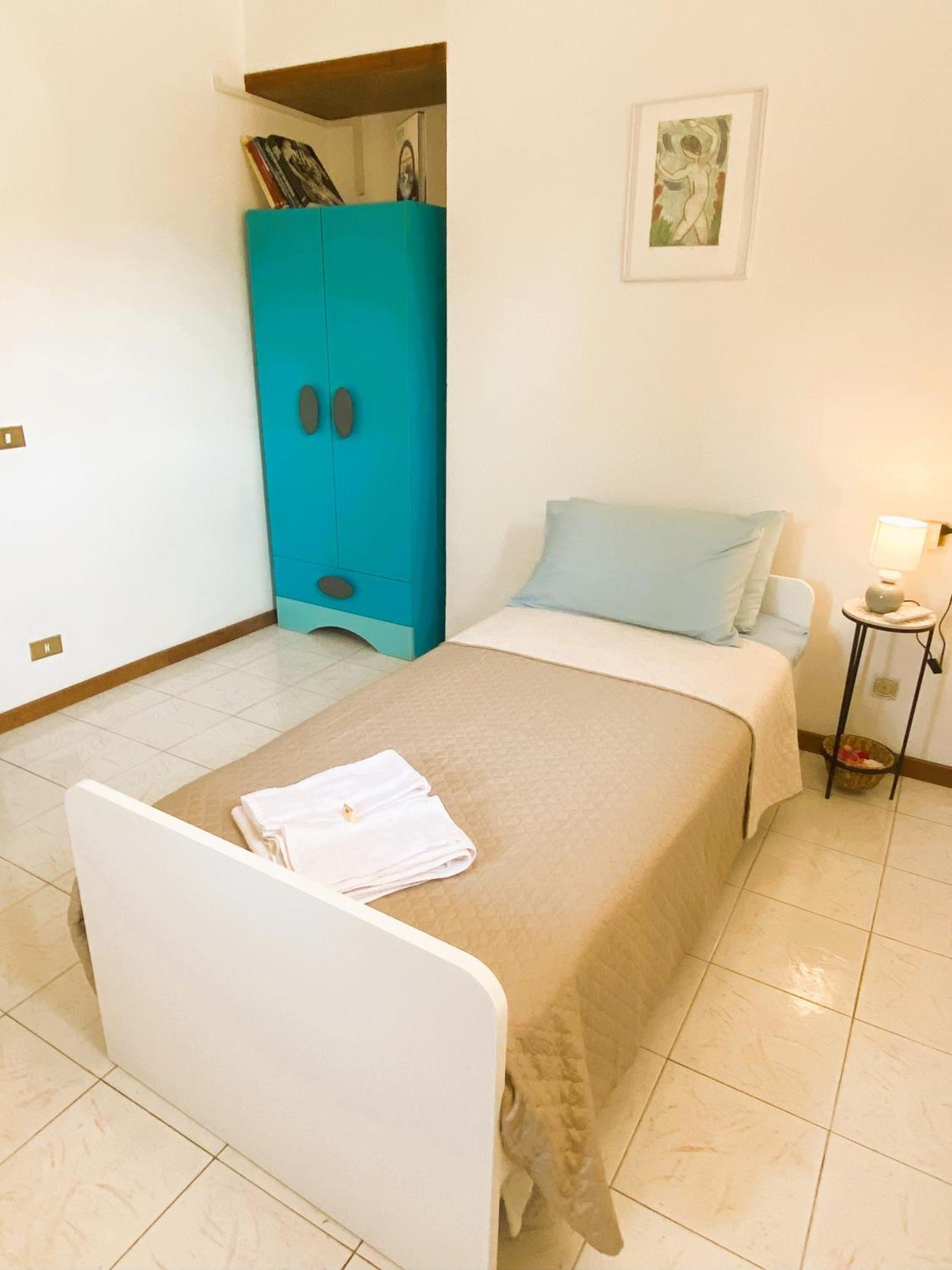 Chiara House Apartment Barga Bagian luar foto